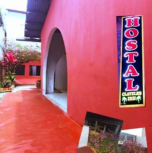 Hostal Claveles Inn Iquitos Exterior photo