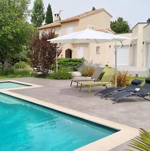 Villa avec jardin ombragé, piscine et parking Althen des Paluds Exterior photo