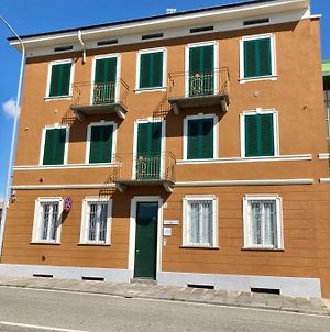 Appartement Alloggio Carlotta à Biella Exterior photo