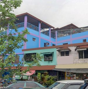 Hôtel Oyo 868 Solanos Transient House à Manille Exterior photo