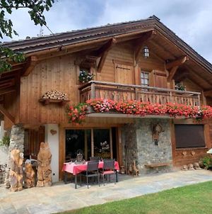 Villa Chalet des fleurs vue exceptionnelle chaine du Mont-Blanc à Combloux Exterior photo