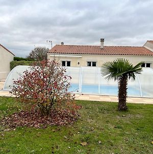 Villa de 3 chambres avec piscine privee jardin clos et wifi a Saint Froult a 1 km de la plageB Exterior photo