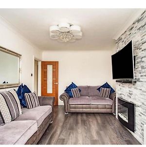 Appartement 2 Bed - Walking Distance To Harry Potter Studio à Watford  Exterior photo