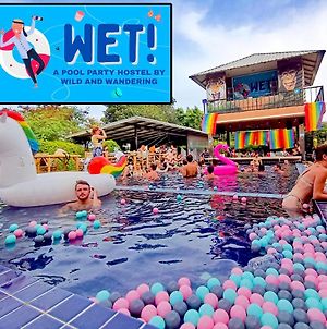 Wet! A Pool Party Hostel By Wild & Wandering Haad Rin Exterior photo