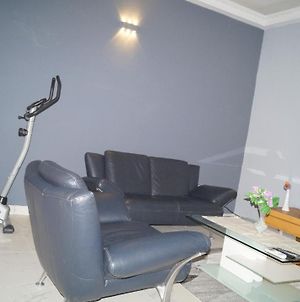 Appartement Joli studio climatisé à Logbessou - IUC à Douala Exterior photo