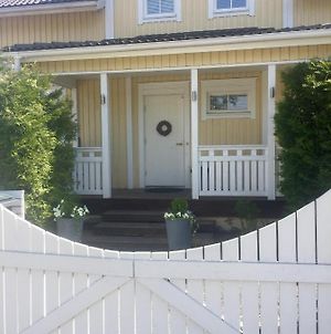Villa Rhodo Vantaa Exterior photo