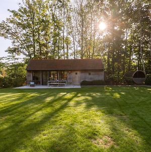 Villa Garden Chalet With With Wood Sauna à Oostkamp Exterior photo