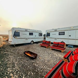 Hôtel Glamping Caravans At The Farm! - גלמפינג קרוואנים בחווה à Mitzpe Ramon Exterior photo