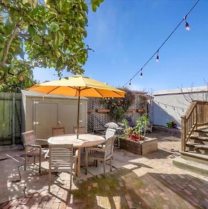 Light Filled Condo With Enclosed Sunny Backyard Oakland Exterior photo