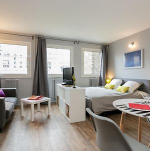 Appartement Nicely Decorated Modern Studio Near The Eiffel Tower - Paris - Welkeys Exterior photo