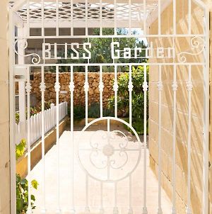Bed and Breakfast Bliss Boutique Living à Xagħra Exterior photo