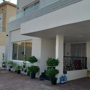 Villa Safi House à Ajman Exterior photo