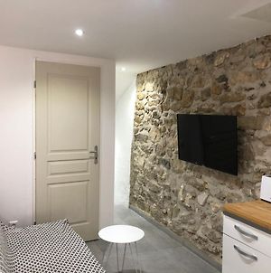 Les Olives Wifi Netflix Appart-hotel-Provence La Fare-les-Oliviers Exterior photo