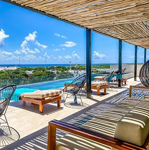 Appartement Big Studio At Kaab By The Beach With Roof Top Pool, Sauna And Jacuzzi Near Paseo Del Carmen Mall à Playa del Carmen Exterior photo