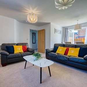 5 Bedroom Team Accommodation Near Nec Airport With Parking Birmingham Exterior photo