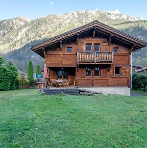 Villa Family Chalet With Terrace And Garden In Chamonix Exterior photo