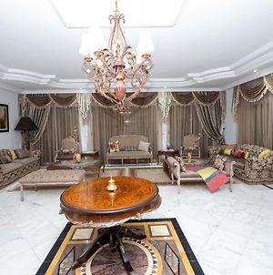 Spacious Luxury Villa With Pool Tunis Exterior photo