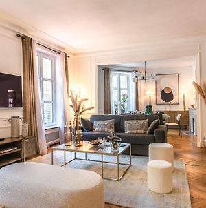 Outstanding Apartment - 8 Guests Between Tour Eiffel And Invalides Paris Exterior photo