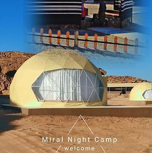 Hôtel Miral Night Camp à Wadi Rum Exterior photo