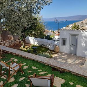 Appartement Metochi Athentic Hospitality à Hydra Island  Exterior photo