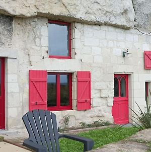 Villa Charmante Maison Troglodyte Avec Vue Sur Loire à Montsoreau Exterior photo