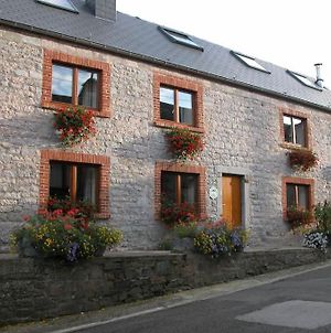 Maison De Vacances Familiale: Le Petit Nid Mosan Dinant Exterior photo
