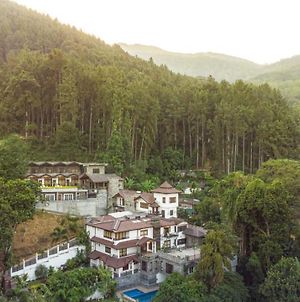 Eagle Regency Hotel Kandy Exterior photo