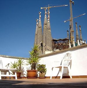 31Mai911 - Sunny Home Terrace Sagrada Familia Barcelone Exterior photo
