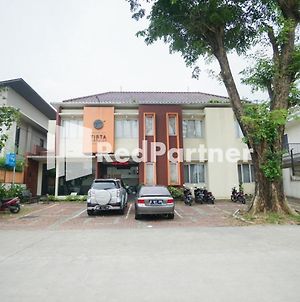 Hôtel Tirta Mansion Lippo Karawaci à Tangerang Exterior photo