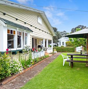Whare Nui On Rennie - Thames Holiday Home Exterior photo
