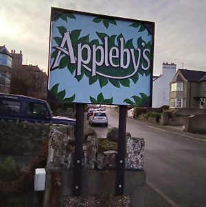 Applebys Guest House Holyhead Exterior photo