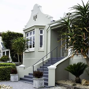 Conifer Guest House Port Elizabeth Exterior photo