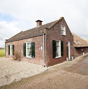 Spacious Holiday Home In Montfoort With Private Terrace Exterior photo