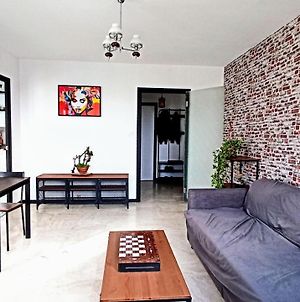 Appartement Logement Entier Proche De Lyon à Vénissieux Exterior photo