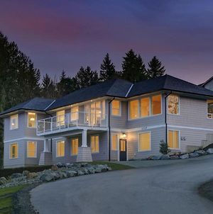 Big 4 Bd, 4 Ba Home, Steps To Ocean With Ev Charger Cowichan Bay Exterior photo