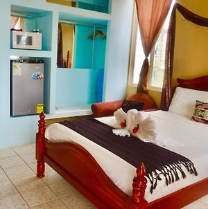 Appartement Tranquil Sea View Studio W Infinity Pool Near Airport & Downtown Belize City Exterior photo