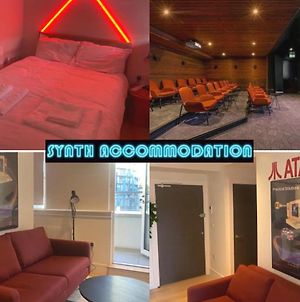 Atari Retro 1Bed Studio Apartment Wembley Park London Free Private Gym & Cinema & Netflix Perfect For Solo & Coupled Guests Exterior photo