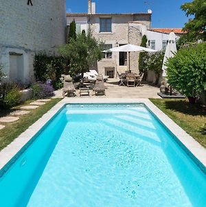 Charming Villa In Le Bois-Plage With Private Pool Exterior photo
