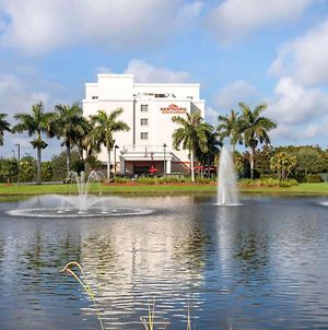 Hawthorn Suites By Wyndham West Palm Beach Exterior photo