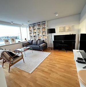 Modern And Centrally Located 3Bedr Apartment In Reykjavik Exterior photo