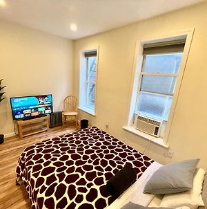 Elegant Private Room Close To Manhattan! - Room Is In A 2 Bedrooms Apartament And First Floor With Free Street Parking New York Exterior photo