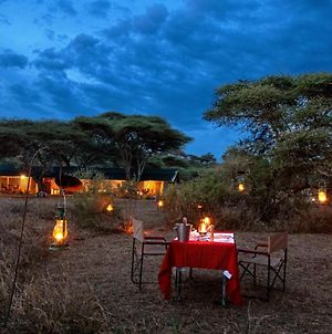 Villa Serengeti Woodlands Camp Exterior photo