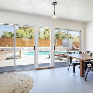 Splash House With Private Pool & Fire Pit - Dogs Welcome Free Home Joshua Tree Exterior photo