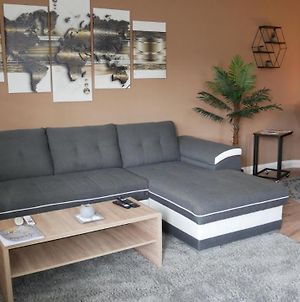 Appartement Wohlfuhlen In Der Schifferstadt Rosslau Mit Netflix à Dessau-Rosslau Exterior photo