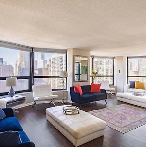 3Br Stunning Spacious Sky Loft Indoor Pool, Parking & Incredible Views Chicago Exterior photo