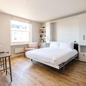 Appartement Brand New Studio Flat In The Heart Of Notting Hill à Londres Exterior photo