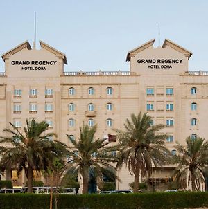 Hôtel Wyndham Grand Regency à Doha Exterior photo
