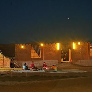 Hôtel Desert Wonders Camp à Ḩawīyah Exterior photo