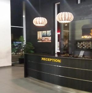 Appartement Smart Dream Aeropolis Ar2 à Tangerang Exterior photo