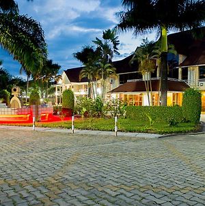 Hotel Safari Gate Bujumbura Exterior photo